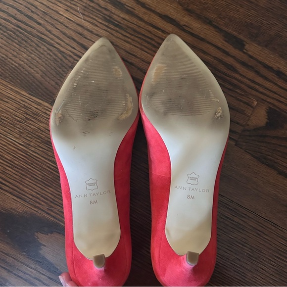 Ann Taylor Eryn Red Suede Heels Size 8 - Picture 9 of 11